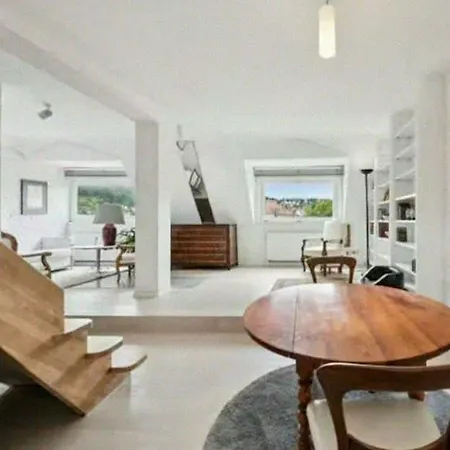 Appartement Above The Rooftops Of The - Duplex With Balcony
